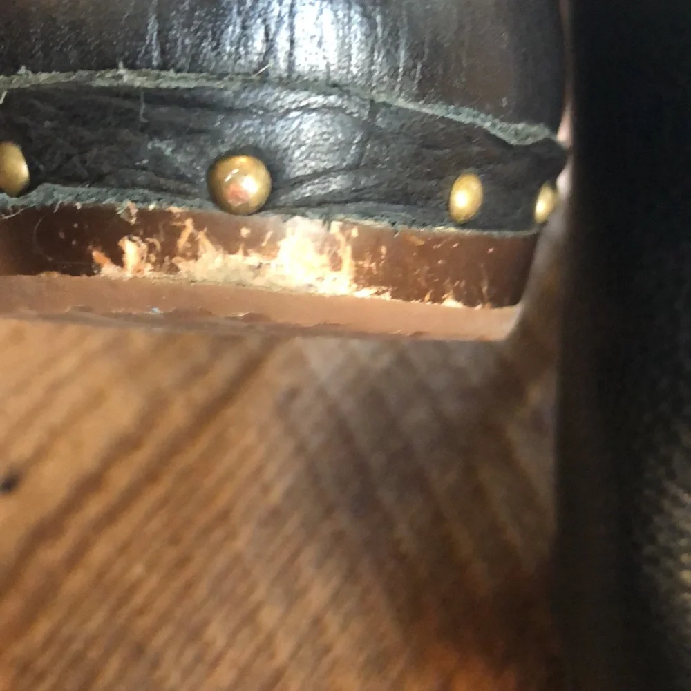 UGG stacked heel ankle boot size 7